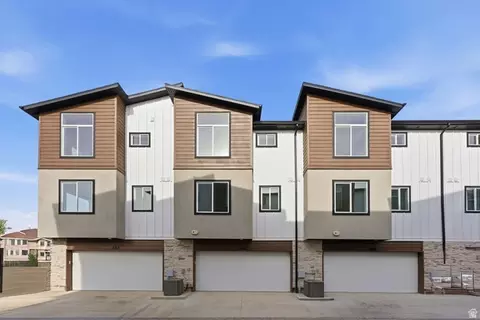 Exterior - 136 E Chambord Ct S, Sandy, UT 84070 photo 5 of 5