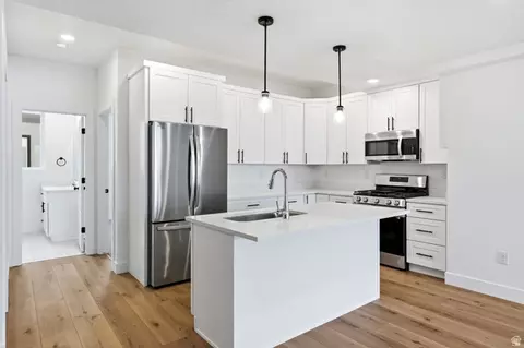 Kitchen - 138 E Chambord Ct S, Sandy, UT 84070 photo 2 of 5