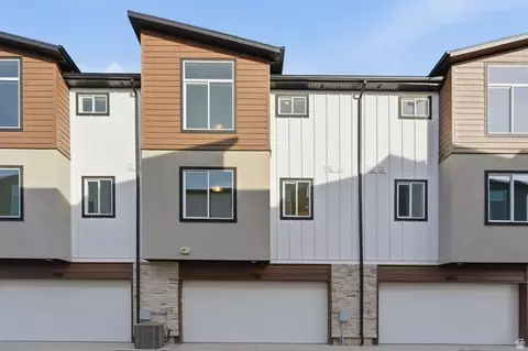 Exterior - 138 E Chambord Ct S, Sandy, UT 84070 photo 7 of 8