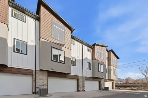 138 E Chambord Ct S, Sandy, UT 84070