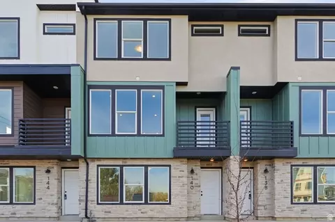 140 E Chambord Ct S, Sandy, UT 84070