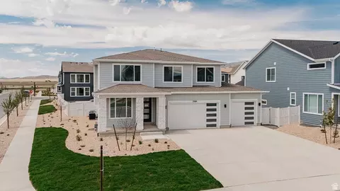 2989 N Lone Pine St #633, Eagle Mountain, UT 84005
