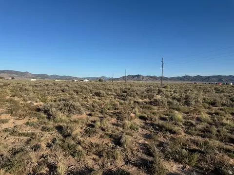 2341 E Castle Ave, Beryl, UT 84714 photo 8