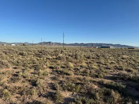 2341 E Castle Ave, Beryl, UT 84714 photo 9