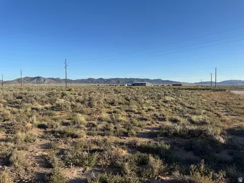 2341 E Castle Ave, Beryl, UT 84714 photo 11