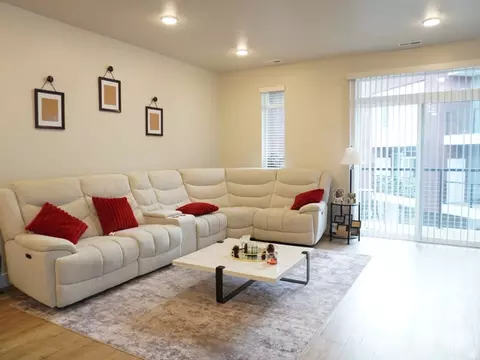 Living - 462 E 625 S, Clearfield, UT 84015 photo 1 of 3