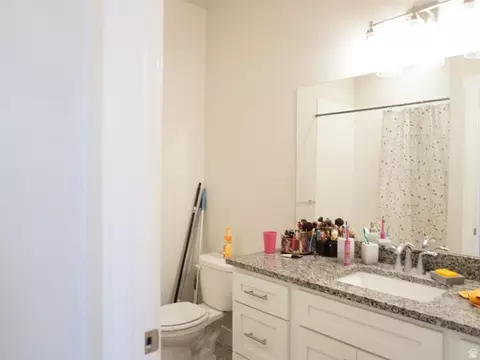 Bath - 462 E 625 S, Clearfield, UT 84015 photo 3 of 3