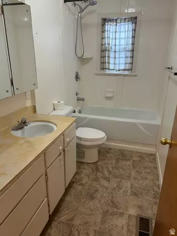 Bath - 231 N 100 W, Springville, UT 84663 photo 2 of 3