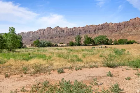 3640 Spanish Dr, Moab, UT 84532 photo 2