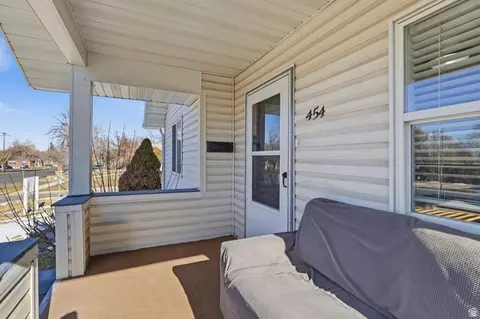 Exterior - 454 N 400 E, Logan, UT 84321 photo 1 of 4