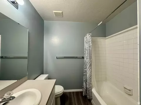 Bath - 1266 S 950 E, Ogden, UT 84404 photo 1 of 3