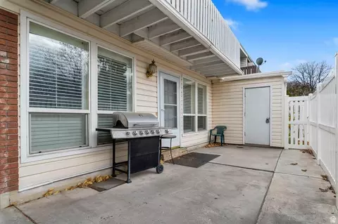 Exterior - 5974 S Sultan Cir E, Murray, UT 84107 photo 5 of 5