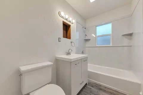 Bath - 338 E 200 S, Clearfield, UT 84015 photo 1 of 3