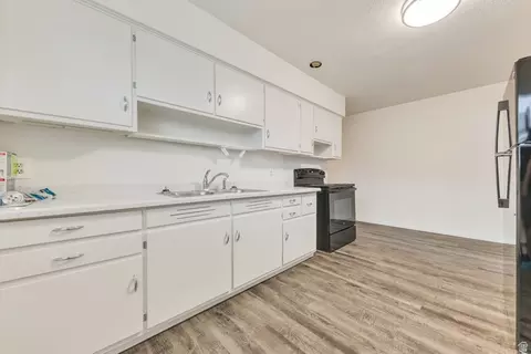 Kitchen - 338 E 200 S, Clearfield, UT 84015 photo 2 of 7