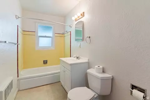 Bath - 338 E 200 S, Clearfield, UT 84015 photo 3 of 3