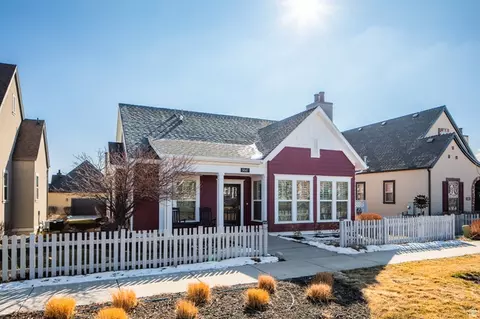 5047 W Black Twig Dr, South Jordan, UT 84009