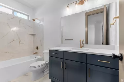 Bath - 2724 E Mount Jordan Rd, Sandy, UT 84092 photo 2 of 5