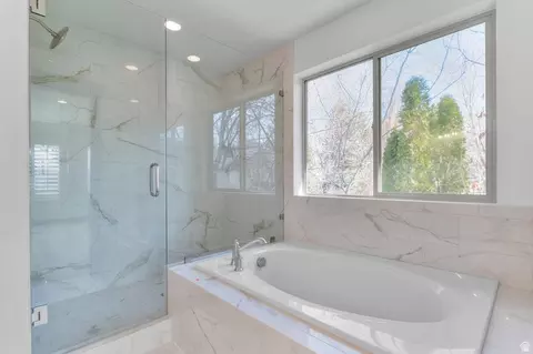 Bath - 2724 E Mount Jordan Rd, Sandy, UT 84092 photo 4 of 5