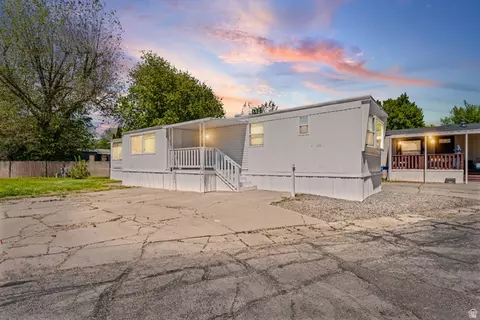 24 Grover St, Layton, UT 84041