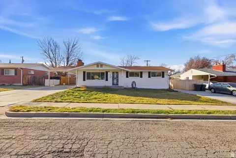 328 E Isgreen Cir, Tooele, UT 84074