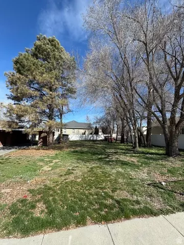 489 E 7800 S #2, Sandy, UT 84047
