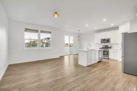 Living - 1058 S Lilac Way, Mapleton, UT 84664 photo 1 of 3