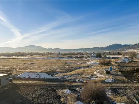 Undisclosed, Eden, UT 84310 photo 11