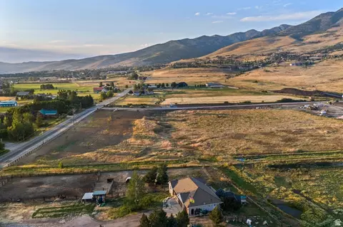 Undisclosed, Eden, UT 84310 photo 9