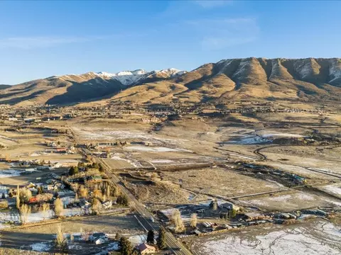 Undisclosed, Eden, UT 84310 photo 7