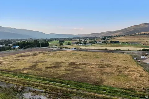 Undisclosed, Eden, UT 84310 photo 9