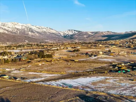 Undisclosed, Eden, UT 84310 photo 5