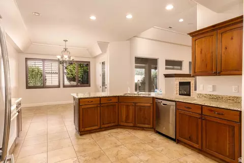 345 E 1575 S, Washington, UT 84780 photo 10