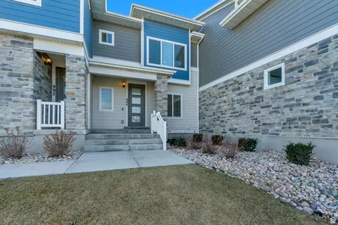 994 W Sapphire Peak Dr #200, Bluffdale, UT 84065