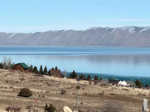 2665 N Elk Hollow Dr #7, Garden City, UT 84028