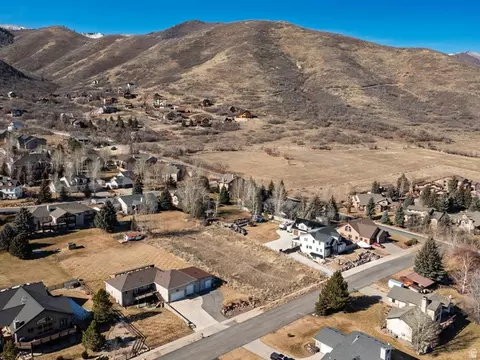 335 N Alpenhof Cir #18, Midway, UT 84049