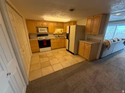 Kitchen - 2550 S Peach St E, Perry, UT 84302 photo 3 of 3