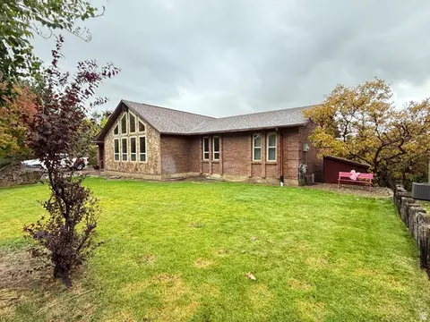 133 Blue Sage Ln, Layton, UT 84040