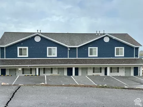 888 N Newburg Dr UNIT 1, Garden City, UT 84028