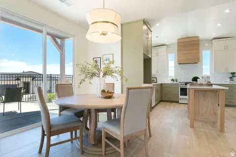 Dining - 2914 E Chapman Cir, Washington, UT 84780 photo 1 of 4