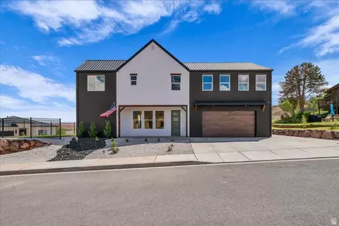 Exterior - 2914 E Chapman Cir, Washington, UT 84780 photo 2 of 4