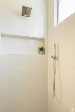 Bath - 2914 E Chapman Cir, Washington, UT 84780 photo 4 of 6