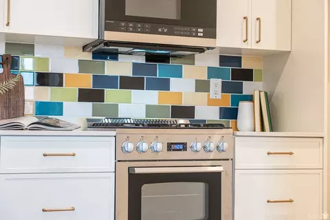 Kitchen - 2914 E Chapman Cir, Washington, UT 84780 photo 3 of 3