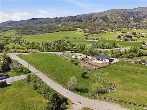 Undisclosed, Eden, UT 84310 photo 12