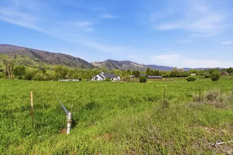 Undisclosed, Eden, UT 84310 photo 13