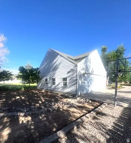 Exterior - 135 E 200 N, Beaver, UT 84713 photo 6 of 13