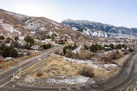 8955 S Wasatch Blvd, Sandy, UT 84093 photo 7