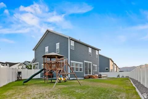 Exterior - 683 E Verdant Dr, Eagle Mountain, UT 84005 photo 4 of 7