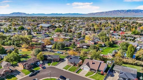 View/Area - 917 N Garden Dr, Orem, UT 84057 photo 5 of 6