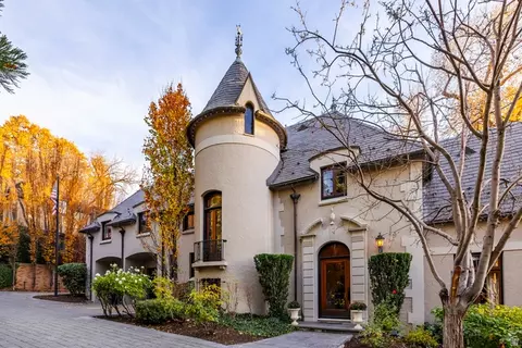 1220 E Yale Ave S, Salt Lake City, UT 84105