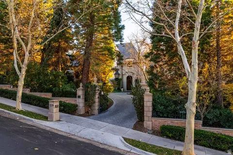 1220 E Yale Ave S, Salt Lake City, UT 84105
